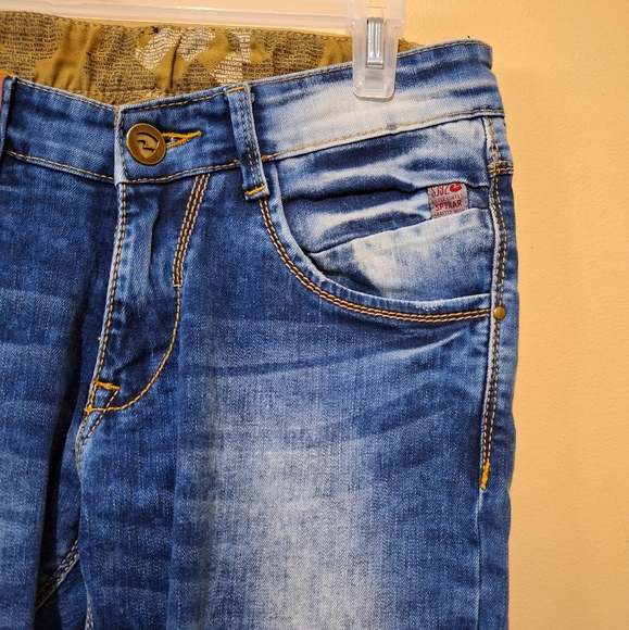 Spykar Low Rise Slim Fit Jeans - Picture 2 of 10